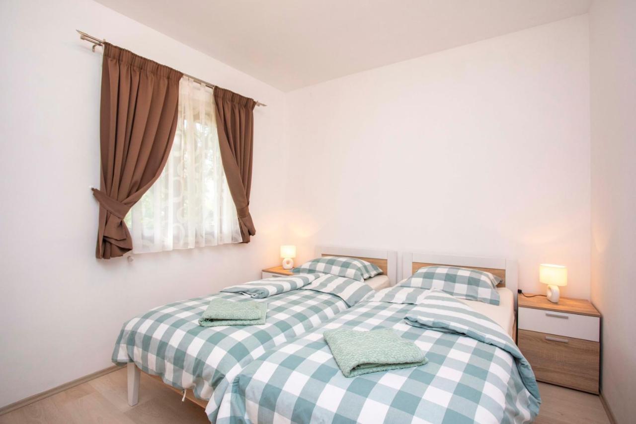 Apartmani Marica Пломин Екстериор снимка
